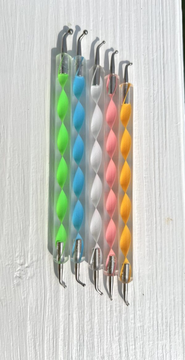 Curved dotting tools